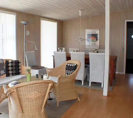 Four-bedroom Holiday In 50 بيت للعطل Blåvand